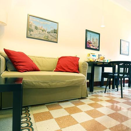 Giulietta Al Colosseo B&B Рим Екстер'єр фото